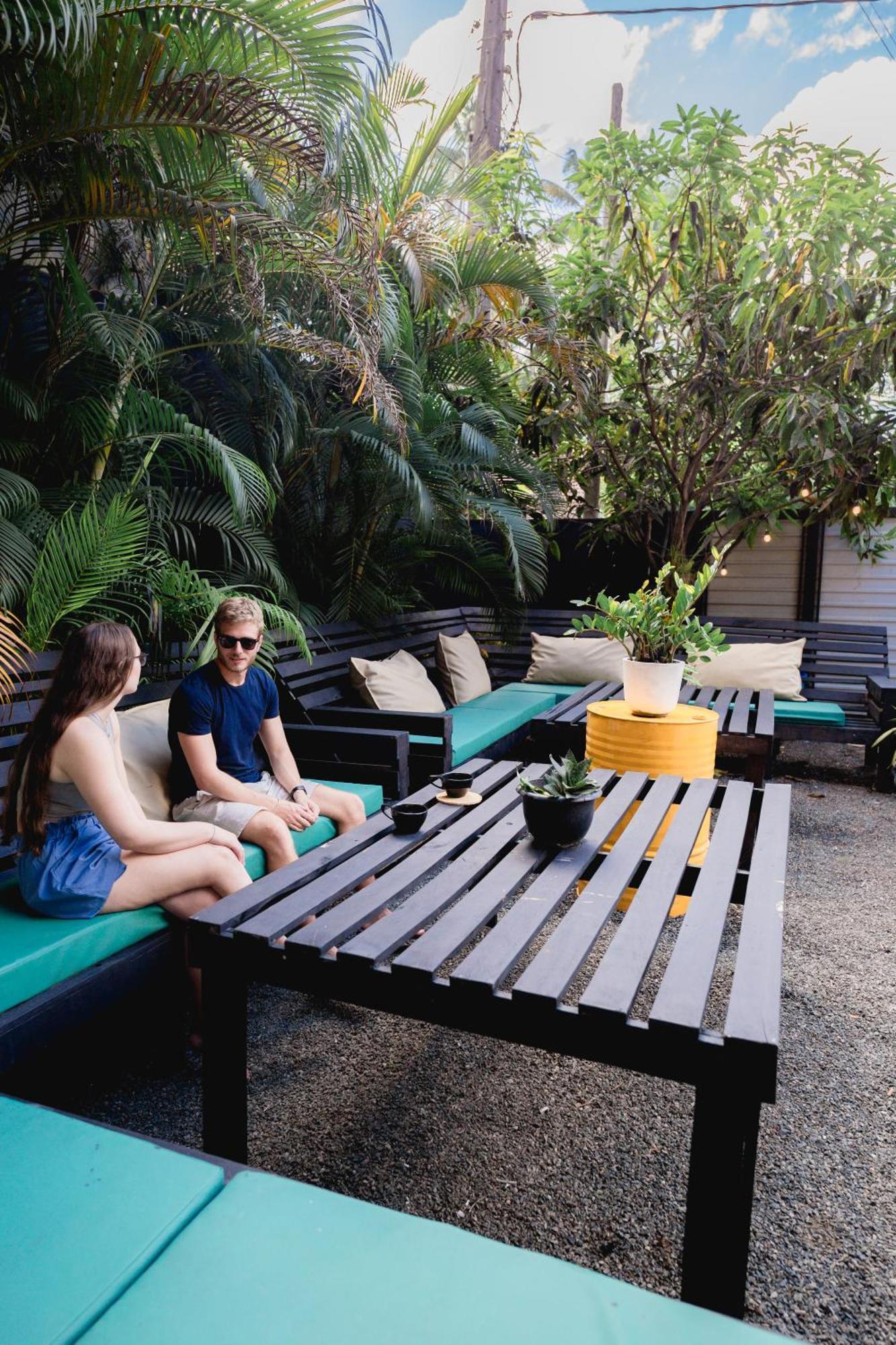 Sugar Hostel Weligama - Coliving & Coworking Buitenkant foto